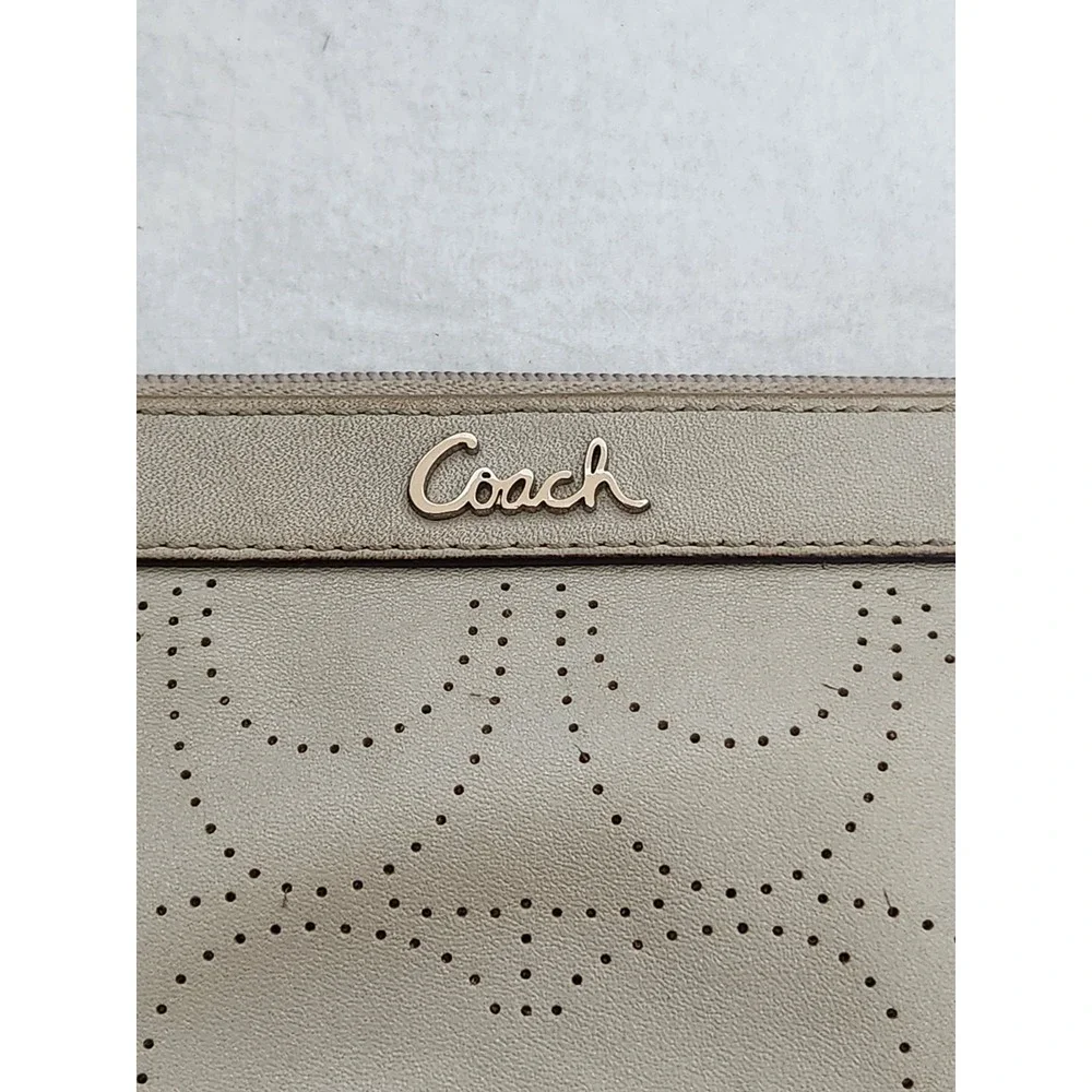 Coach Leather Punched C Logo Signature Wristlet Pouch Clutch Taupe Gray